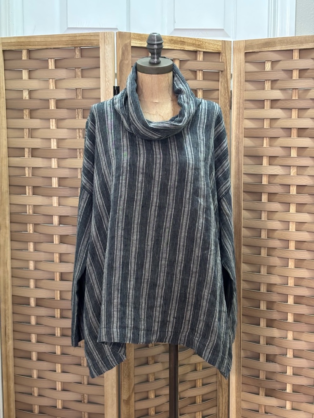 Eskandar linen round neck jacket